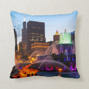 Buckingham Fountain Lit At Night Throw Pillow