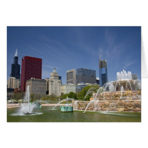 Buckingham Fountain located in Grant Park, 2