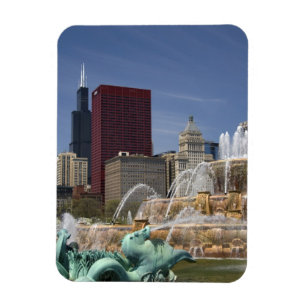Buckingham Fountain located in Grant Park, Magnet