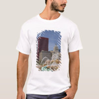 Buckingham Fountain located in Grant Park,