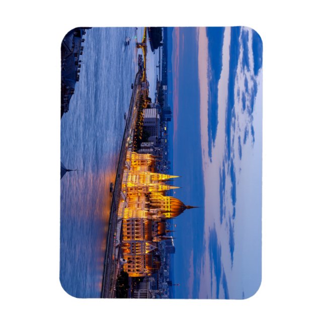 Budapest Parlament Magnet (Vertical)
