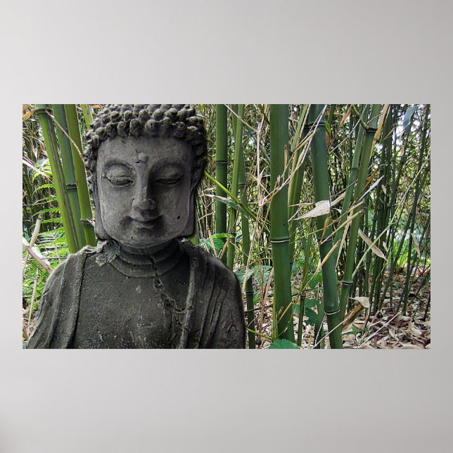 Buddha Figur mit Bambus im Hintergrund Poster (Front)