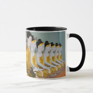 Buddhist statues in Umin Thounzeh Mug