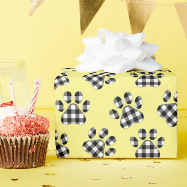 Buffalo Plaid Paw Prints On Yellow Wrapping Paper (Birthday Party)