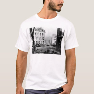 Building of the Avenue de l'Opera T-Shirt