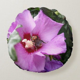 Bumblebee on Hibiscus Flower Round Pillow
