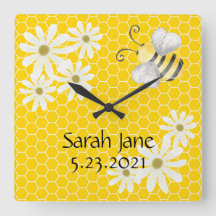 Bumblebee with Honeycomb and Daisies Signature