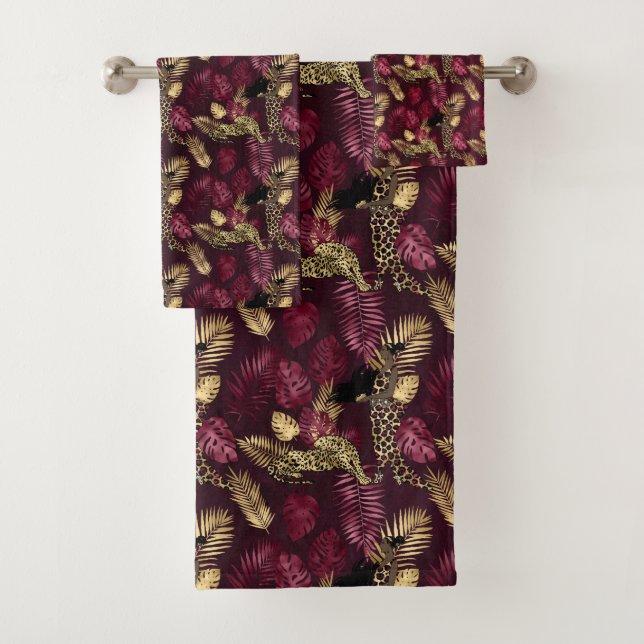Burgundy and Gold Leopard Series Design 12 (En situation)