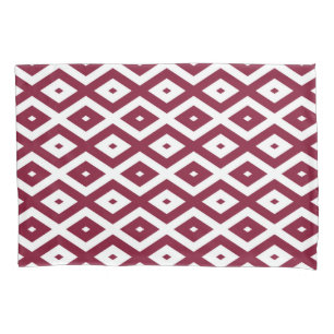 Burgundy and white diamond pattern pillowcase