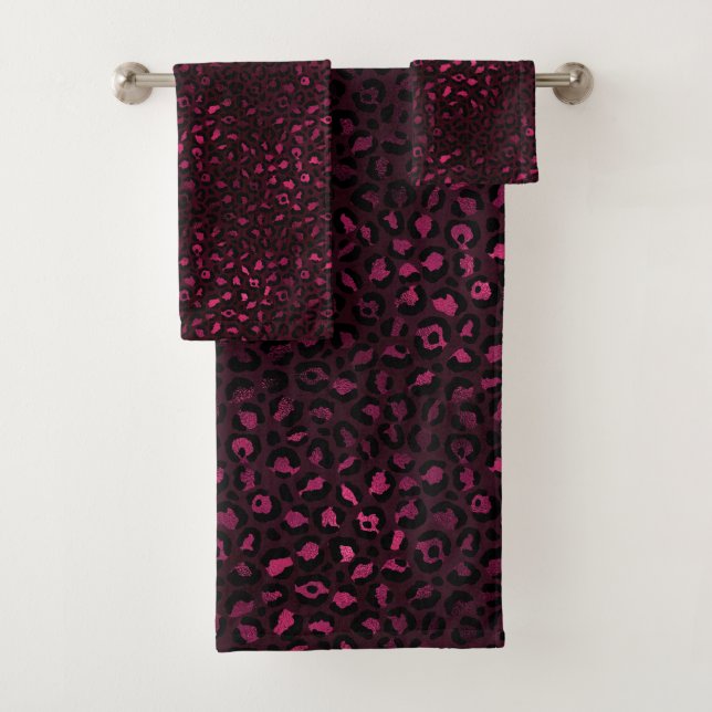 Burgundy et Gold Leopard Series Design 3 (En situation)