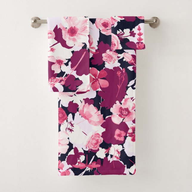 Burgundy Navy Blush White Modern Floral Pattern Bath Towel Set (Insitu)