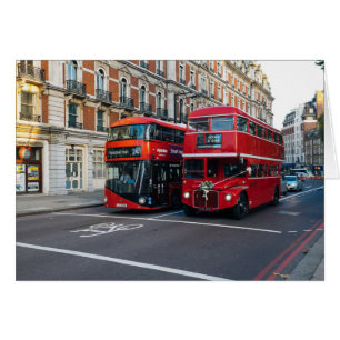 Bus à impériale rouges