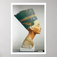 Bust of Queen Nefertiti, side view, from the studi