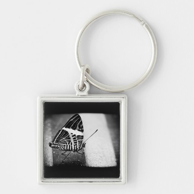 butterfly crossing keychain (Front)