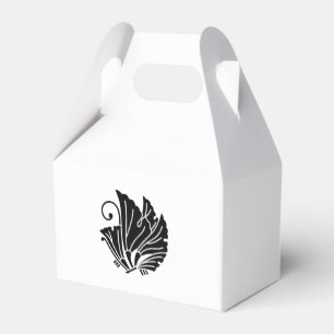 Butterfly-shaped ginkgo leaves favor box