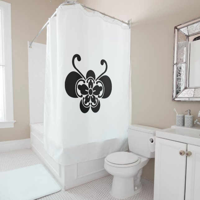 Butterfly-shaped goka (In Situ)