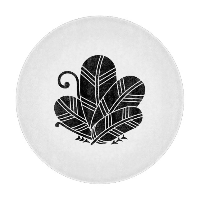 Butterfly-shaped hawk feathers cutting board (Front)