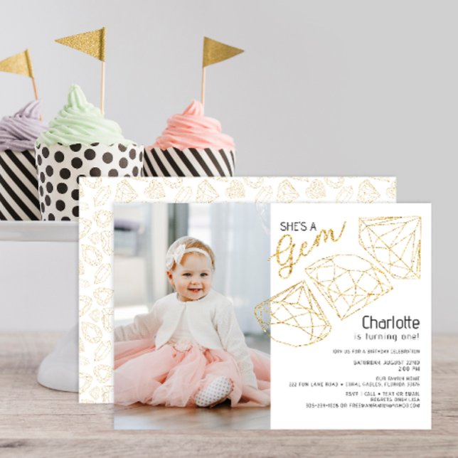 C’est une Gem Glam Photo Invitation de fête d’anni (she's a gem birthday party glitter gold photo 1st birthday invitation)