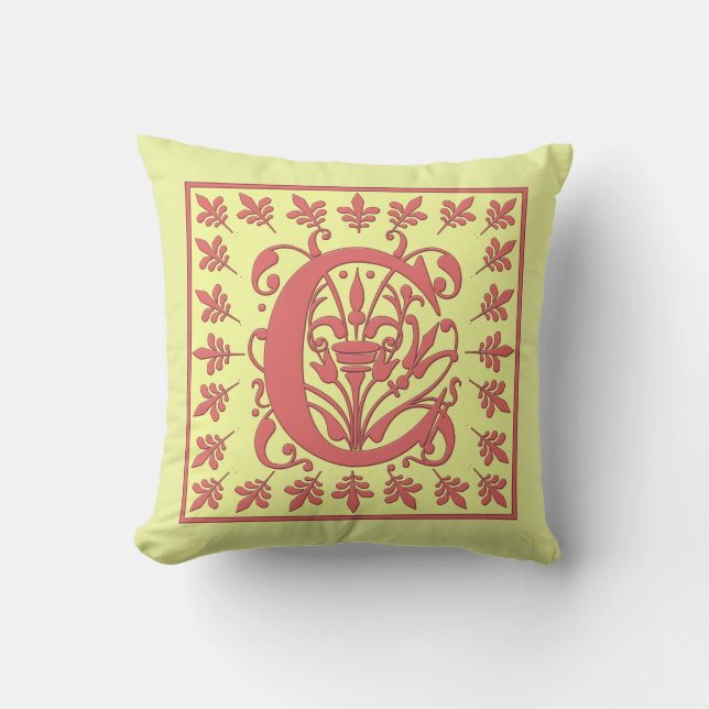 C OREILLER INITIAL - C rose sur fond JAUNE (Recto)