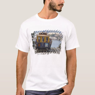 Cable car chugs up Hyde Street in San T-Shirt