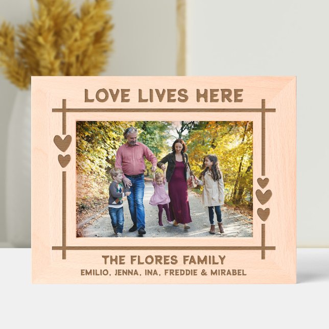 Cadres Gravés Charmante Amour Vit Ici Coeur Famille (Créateur téléchargé)