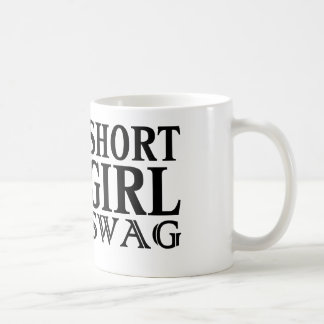 café de butin de fille ou tasse court de thé