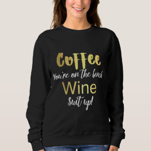 Café Sur Le Banc Costume Vin Vers Le Haut