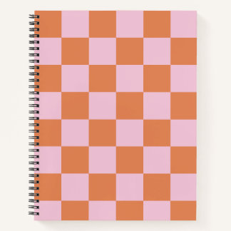 Cahier à spirale à carreaux rose et rouge