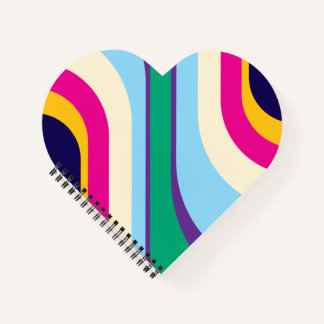 Cahier spiralé au cœur coloré 