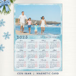 Calendar 2025 in Spanish Family Photo Magnet Blue<br><div class="desc">This modern blue 2025 magnetic calendar in Spanish has Mondays as the first days of the week. It's easy to personalize and customize with your family name and own photo to create practical gifts for your loved ones. Months are in script font while Saturdays and Sundays are in red. Click...</div>