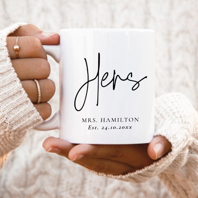 Calligraphie Whimsical Hers Gift Mug (Créateur téléchargé)