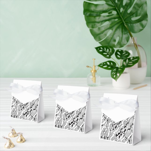 Cameo long light grey design favor box (Multiple)