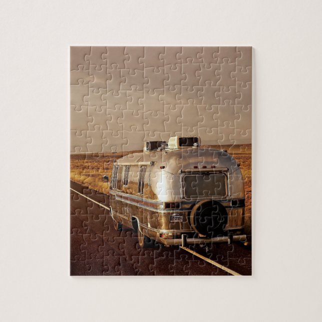 Camion argenté vintage remorque puzzle (Vertical)