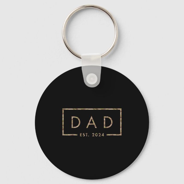 Camo Dad Est 2024, Fathers Day, New Dad Baby Annou Keychain (Front)