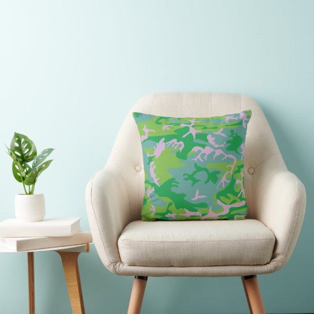 Camouflage 3 throw pillow (Chair)