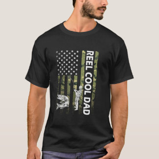 Camouflage Fathers Day Fisherman Gift for Dad Musk T-Shirt
