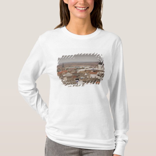 Campo de Criptana, antique La Mancha windmills T-Shirt (Front)