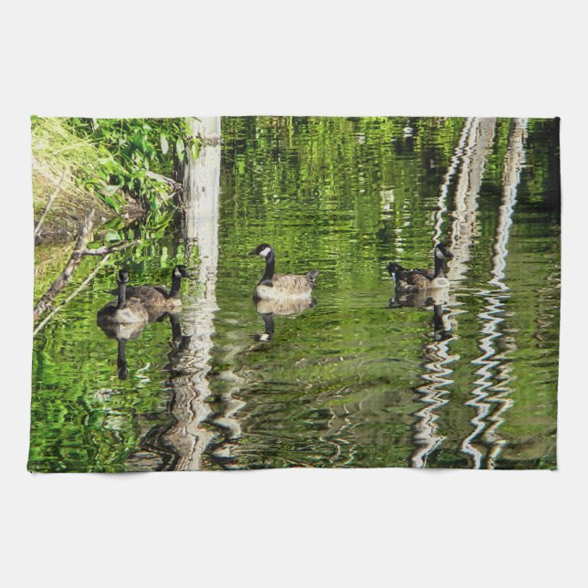 (Canada) Goose Green Kitchen Towel (Horizontal)