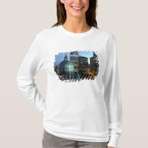 Canada, Quebec, Montreal. Downtown Montreal, T-Shirt