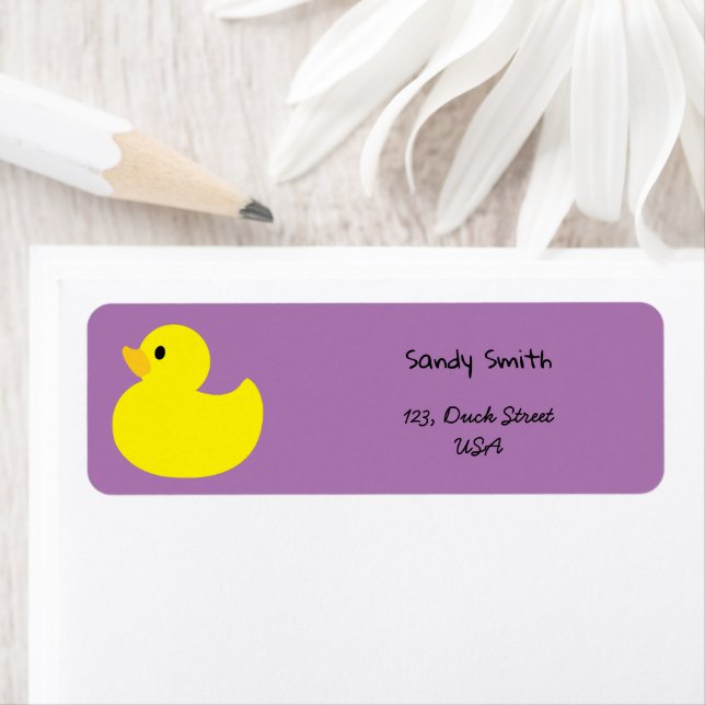 Canard jaune, couleur violette (En situation)
