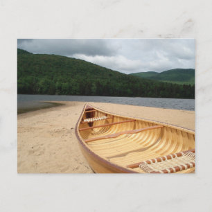 Canot sur la plage Carte postale