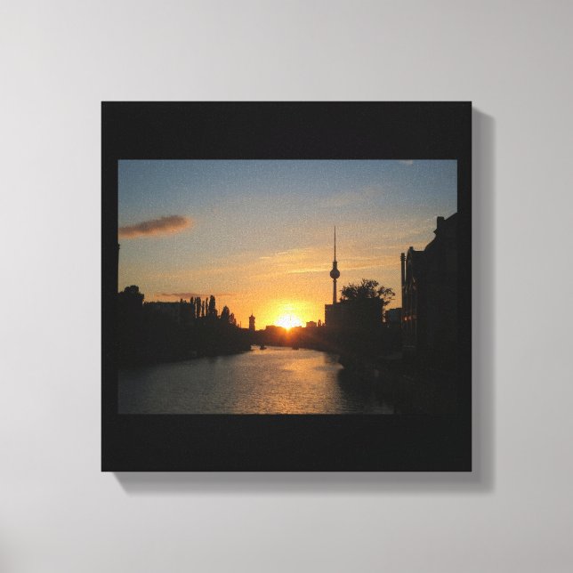 Canvas Berlin Germany Skyline Night Fernsehturm (Front)