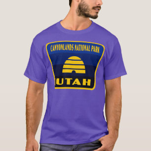 Canyonlands National Park Utah Retro Flag Badge Bl T-Shirt