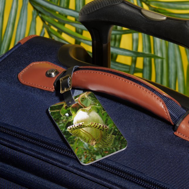 Capanea Grandiflora Luggage Tag (Front Insitu 1)