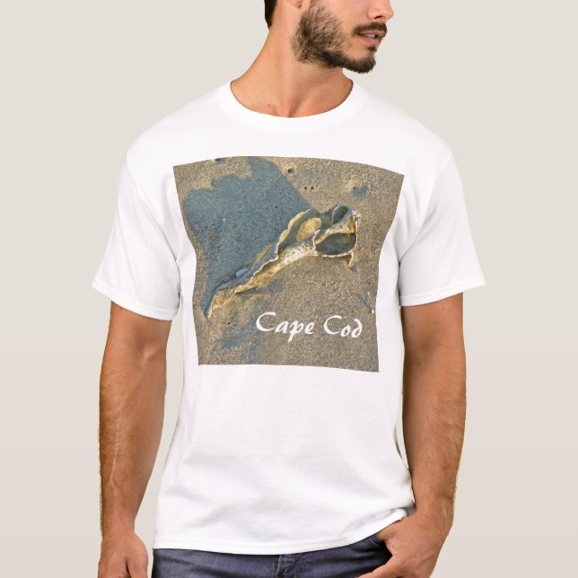 Cape Cod Massachusetts - Shell & Surf T-Shirt (Front)