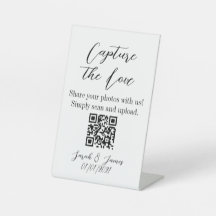 Capture the Love QR code sign