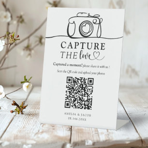 Capture the Love Simple Wedding  Pedestal Sign