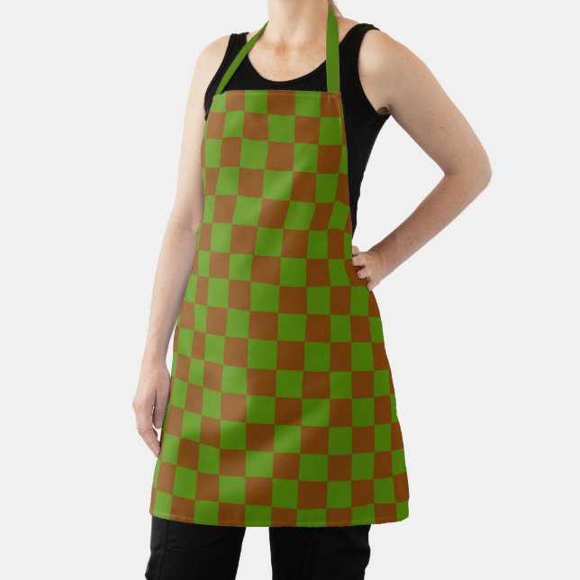 Caramel apple chequered board pattern apron (Insitu)