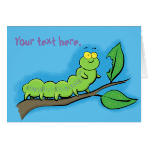 Caricature de chenille verte mignonne et affamée.