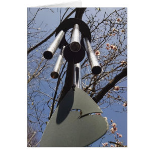 Carillons de vent et carte vierge de branches de